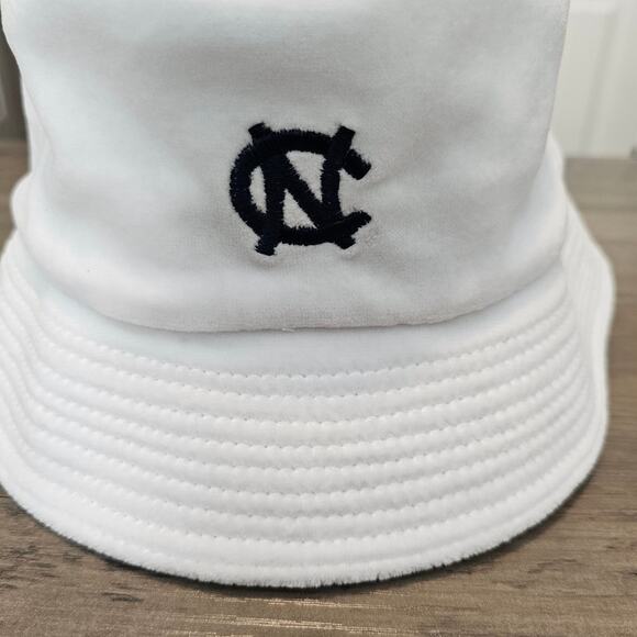 Vintage North Carolina Tar Heels Bucket Hat Cap White UNC NCAA 90s Soft Fleece - Picture 6 of 10